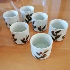 Otagiri Saki Cups Tea Cups Berry Leaves Set of 6 Hand Craft Hand Paint